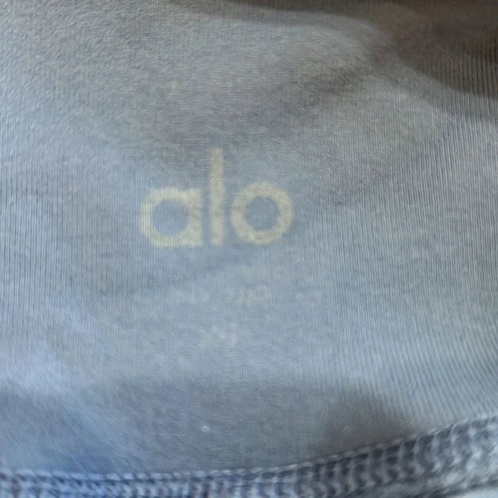 Alo Yogy High Waist Epic Legging in light Blue . Size XS